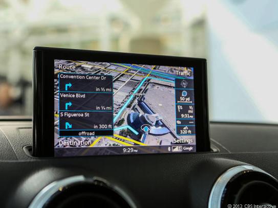 Google hat die Gründung der Open Auto Alliance angekündigt, der unter anderem Audi und General Motors angehören. Das Ingolstädter Unternehmen nutzt bereits Google Maps in seinen Fahrzeugsystemen (Bild: Josh Miller / News.com).