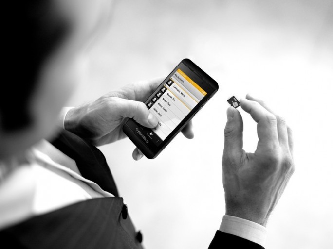 Die SecuSuite for BlackBerry 10 ermöglicht eine abhörsichere Kommunikation mit 128-AES-Verschlüsselung. (Bild: Secusmart)