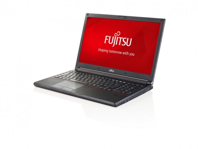Fujitsu Lifebook E554 (Bild: Fujitsu)