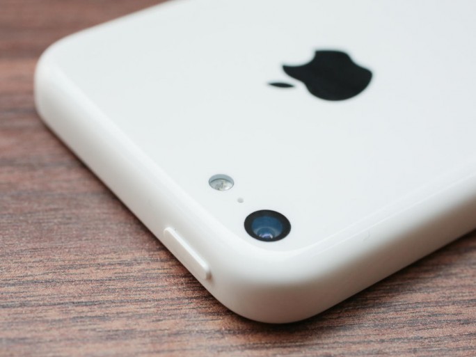 Apple iPhone 5C (Foto: CNET.com).