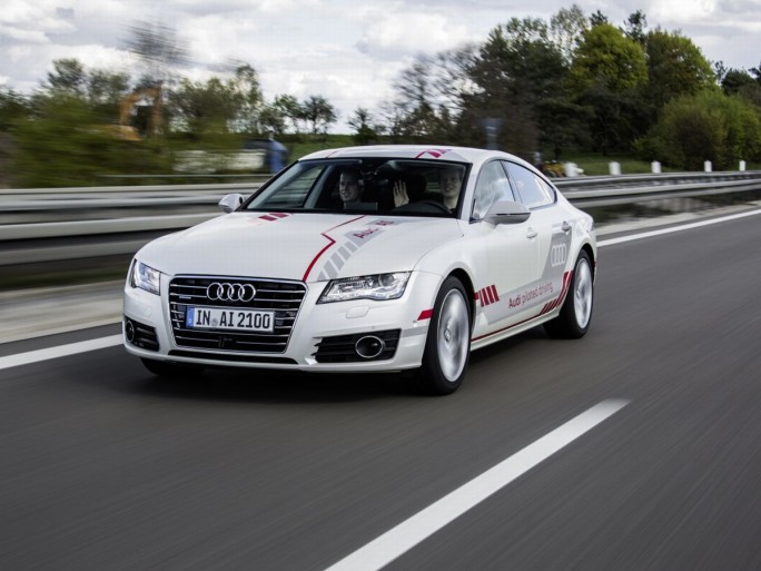 Audi A7 piloted driving concept auf der A9 (Bild: Audi AG)