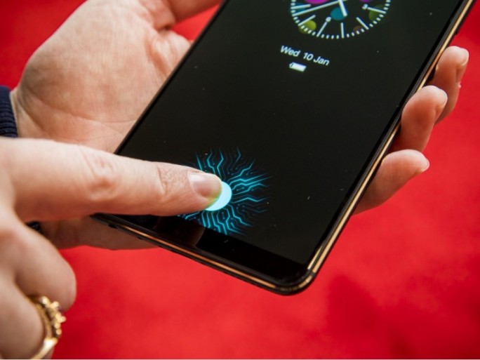 Vivo Smartphone, Fingerabdrucksensor im Display. (Bild: Cnet.com)