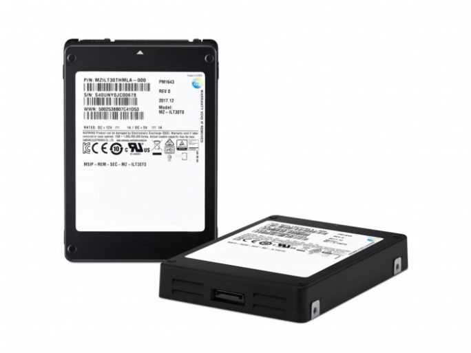 Samsungs PM1643 bietet in einer 2,5-Zoll-SSD 30,72 TB Speicherkapazität. (Bild: Samsung)