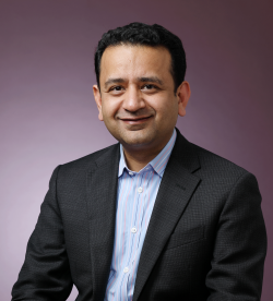 Mohit Joshi, der Autor dieses Blogbeitrags, ist President & Head, Financial Services, Insurance, Healthcare and Life Sciences bei Infosys Limited (Bild: Infosys). Mohit Joshi, der Autor dieses Blogbeitrags, ist President & Head, Financial Services, Insurance, Healthcare and Life Sciences bei Infosys Limited (Bild: Infosys).